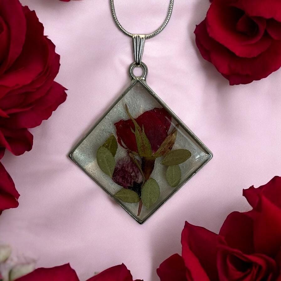 Rose Pendant Necklace